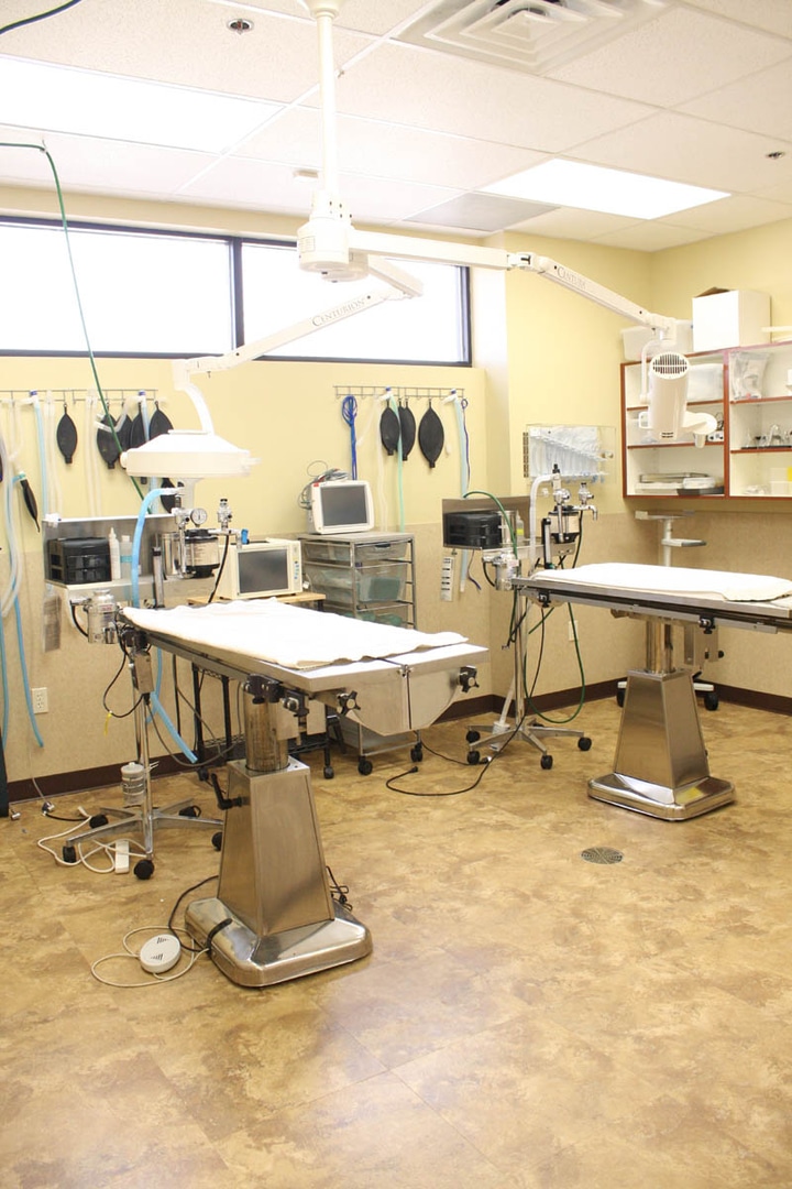 121 Operating Tables